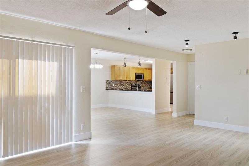 Image 9 of 42 For 8113 71st Ct  8113
