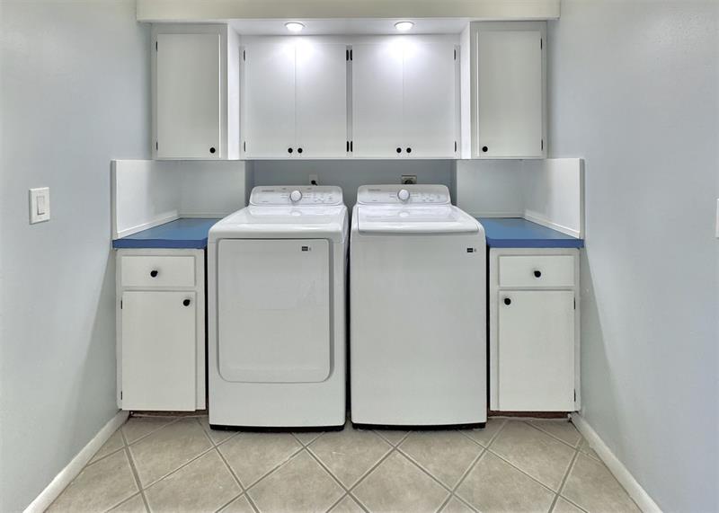 Image 22 of 25 For 3525 Village Blvd  305