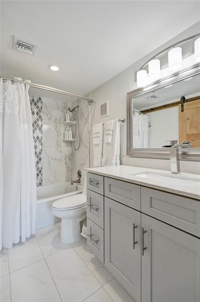 Image 10 of 22 For 9460 Tangerine Pl  307