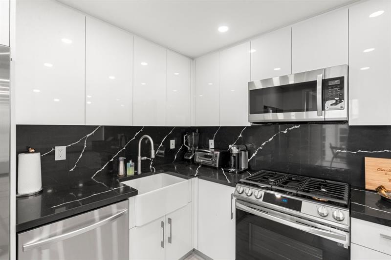 Image 11 of 43 For 2030 Ocean Dr  1407