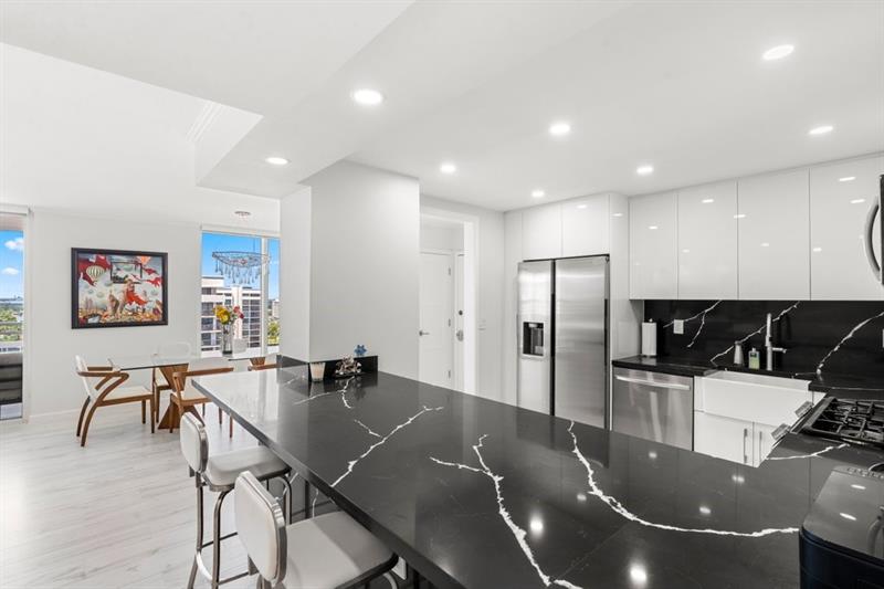 Image 13 of 43 For 2030 Ocean Dr  1407
