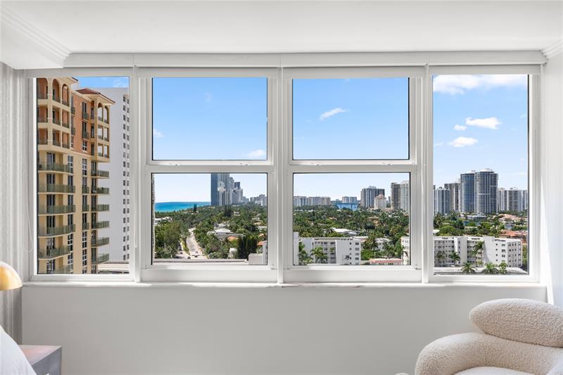 Image 18 of 43 For 2030 Ocean Dr  1407