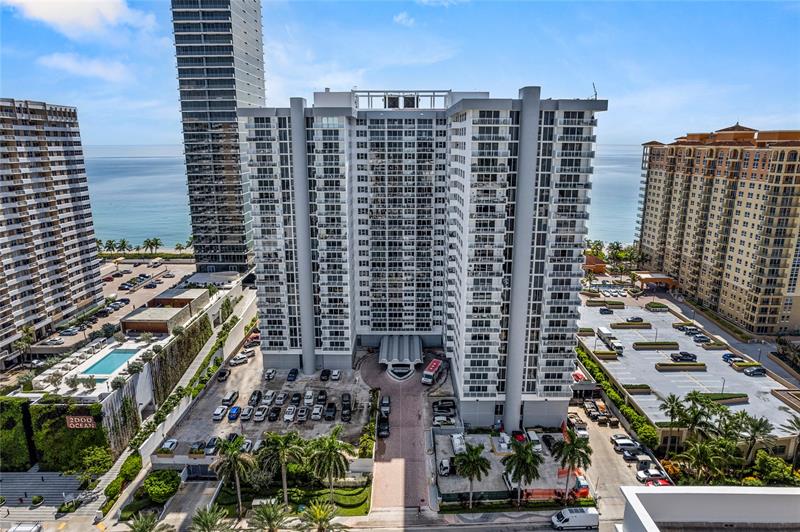 Image 37 of 43 For 2030 Ocean Dr  1407