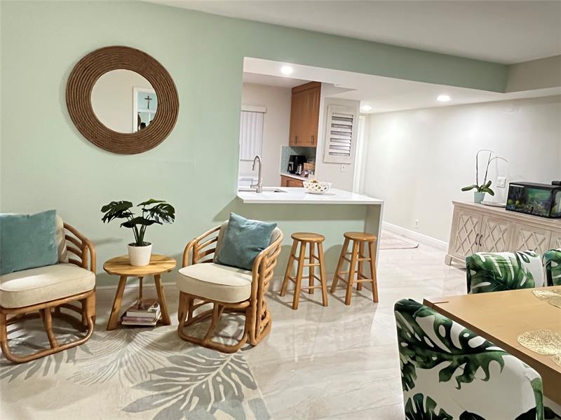 Image 10 of 22 For 12069 Royal Palm Blvd