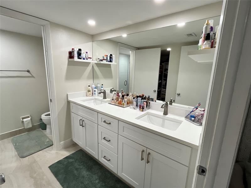 Image 13 of 22 For 12069 Royal Palm Blvd