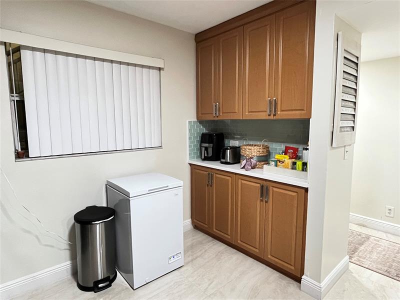 Image 8 of 22 For 12069 Royal Palm Blvd