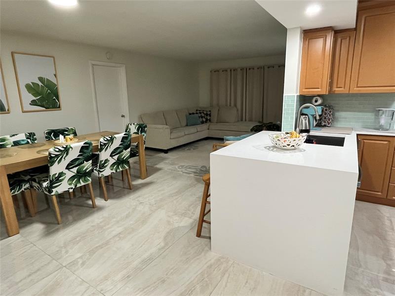 Image 9 of 22 For 12069 Royal Palm Blvd