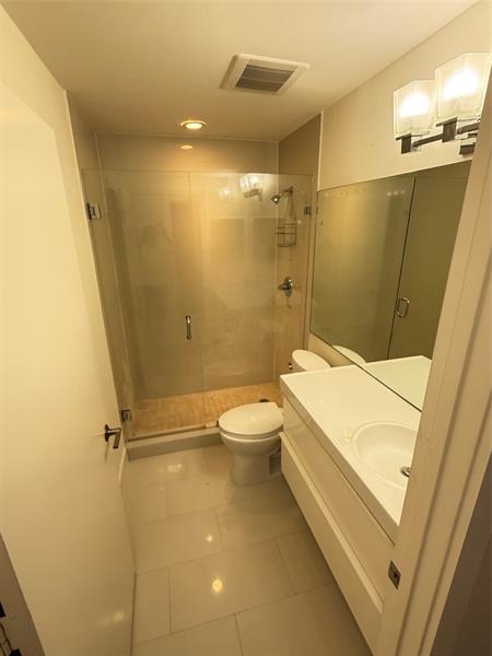 Image 38 of 39 For 4105 Carriage Dr  J4