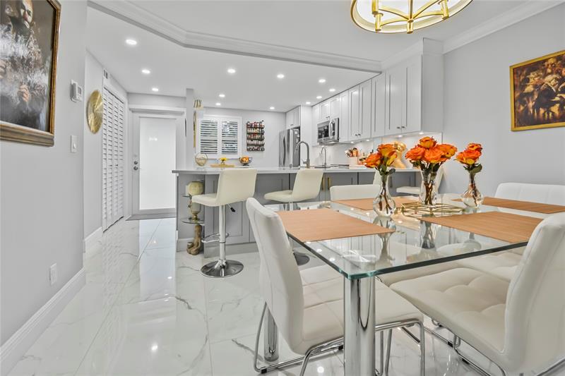 Image 10 of 50 For 2809 Florida Blvd  107