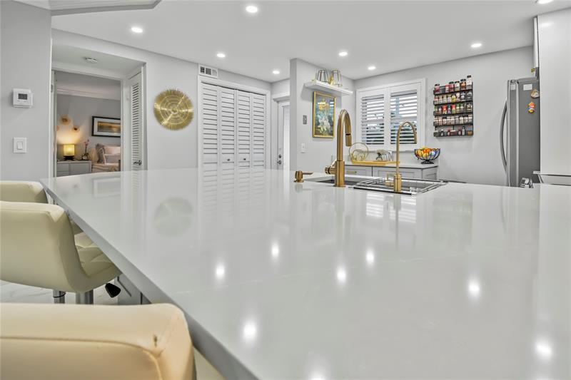 Image 11 of 50 For 2809 Florida Blvd  107