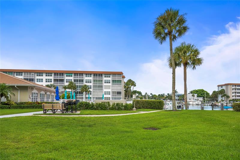 Image 37 of 50 For 2809 Florida Blvd  107