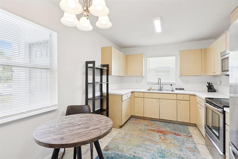 Image 13 of 40 For 2221 24th Ct