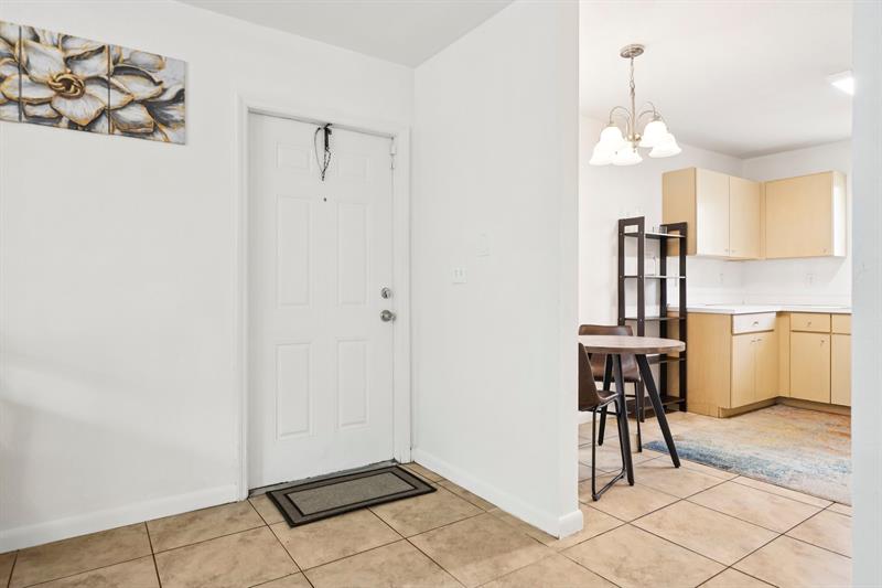 Image 17 of 40 For 2221 24th Ct