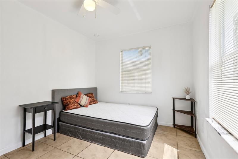 Image 20 of 40 For 2221 24th Ct