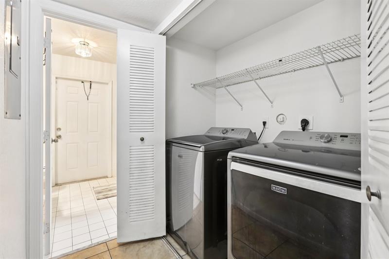 Image 33 of 40 For 2221 24th Ct