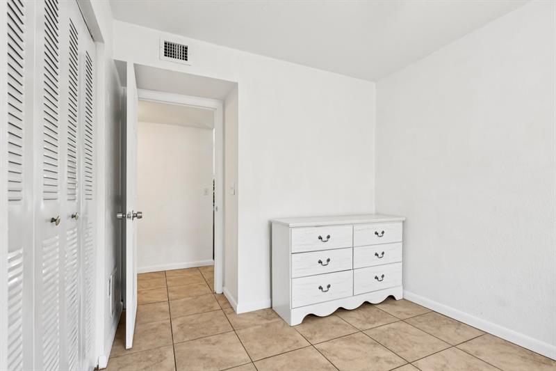 Image 39 of 40 For 2221 24th Ct