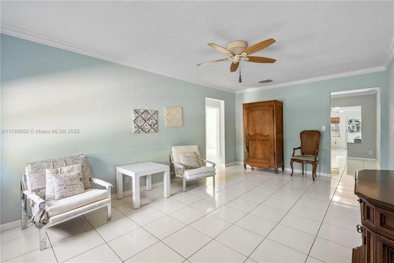 Image 11 of 12 For 1337 16th Ave  1337