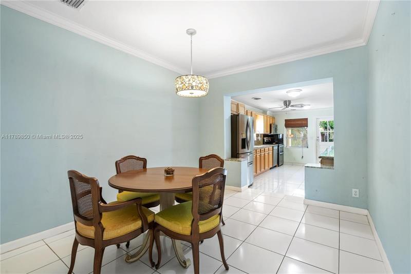 Image 5 of 12 For 1337 16th Ave  1337