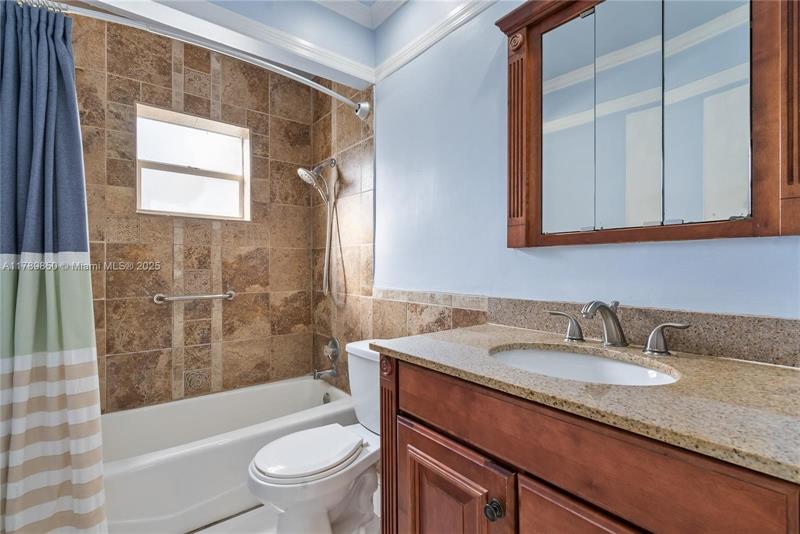 Image 8 of 12 For 1337 16th Ave  1337