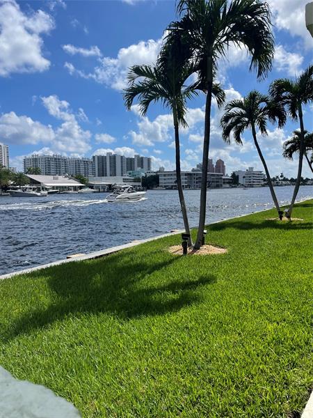 Image 21 of 31 For 2900 30th St B-2