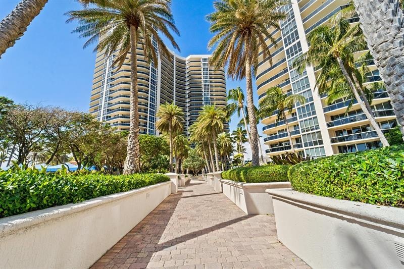 Image 46 of 55 For 3200 Ocean Blvd  Ph2708