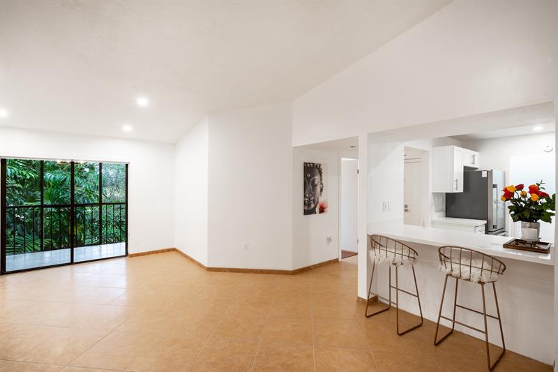 Image 13 of 40 For 927 199 Street  202