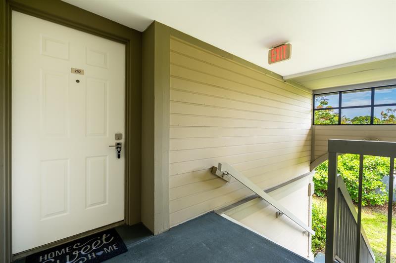 Image 23 of 40 For 927 199 Street  202