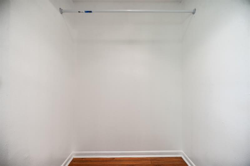 Image 34 of 40 For 927 199 Street  202