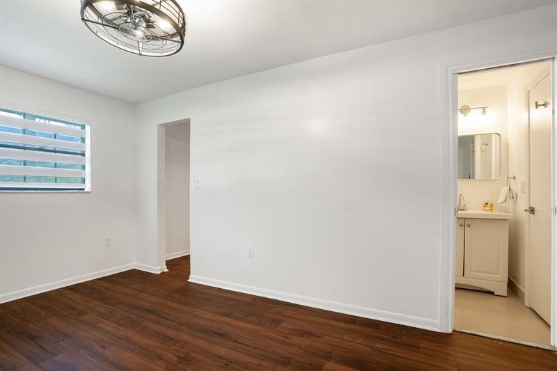 Image 40 of 40 For 927 199 Street  202