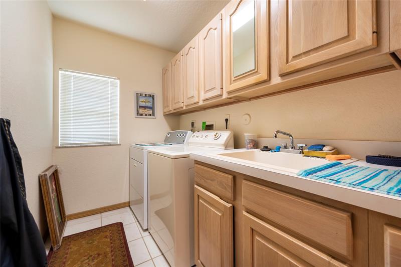 Image 23 of 47 For 3508 Wildflower Dr
