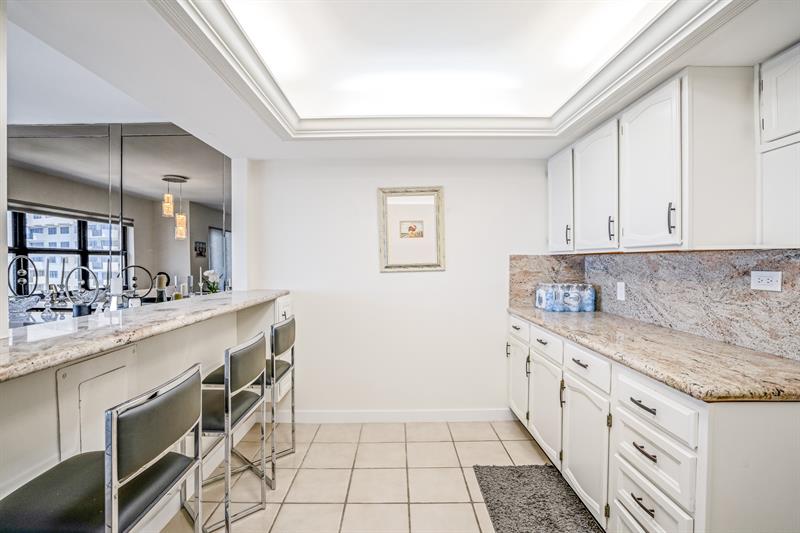 Image 7 of 32 For 5100 Ocean Blvd  1217