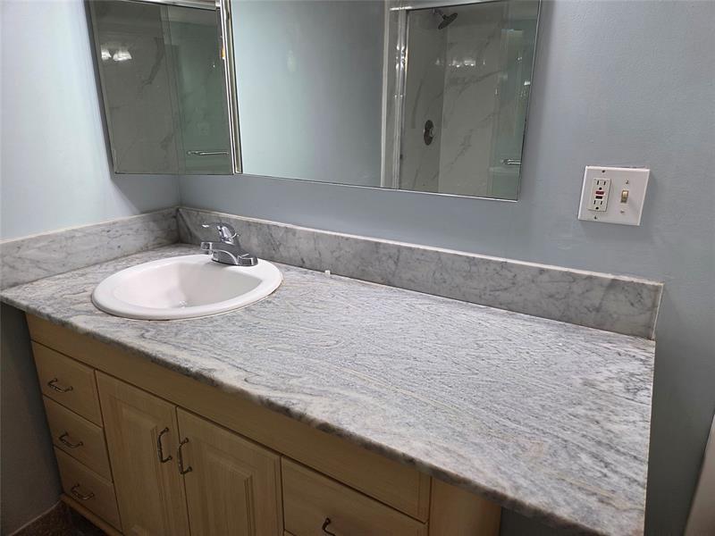 Image 21 of 36 For 12077 Regal Ct  12077