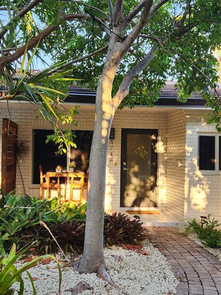 Image 3 of 15 For 5748 27th Ave