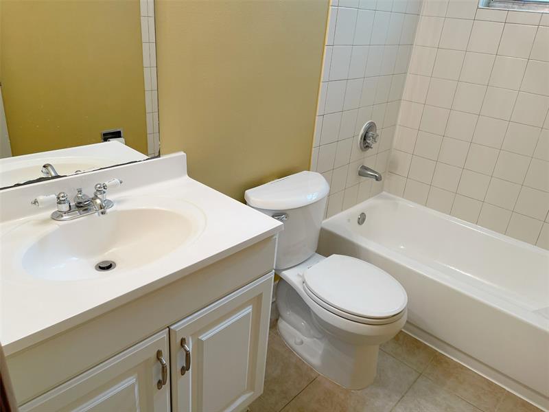 Image 13 of 19 For 11101 Royal Palm Blvd  #201