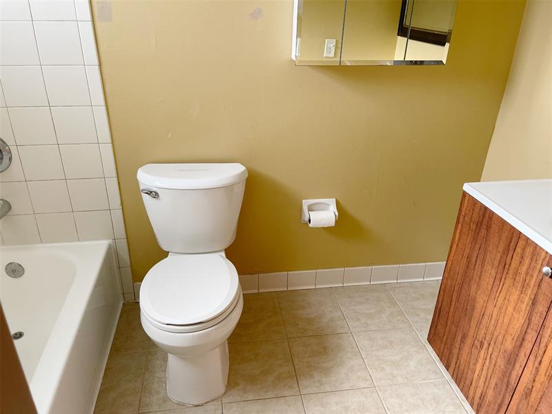 Image 16 of 19 For 11101 Royal Palm Blvd  #201