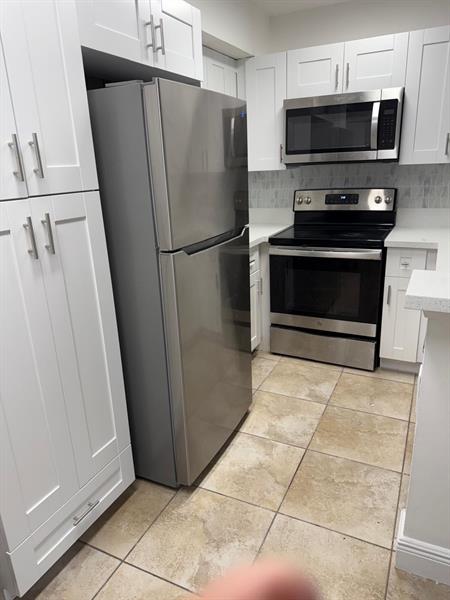 Image 11 of 22 For 621 Lyons Rd  9103