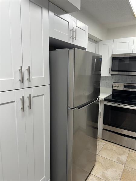 Image 6 of 22 For 621 Lyons Rd  9103