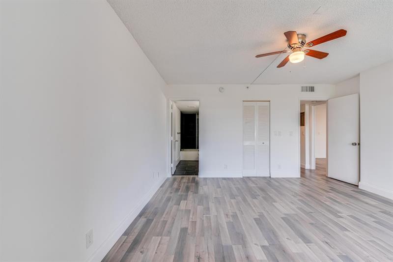Image 17 of 26 For 2200 Cypress Bend Dr  604