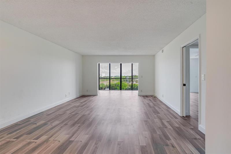 Image 7 of 26 For 2200 Cypress Bend Dr  604