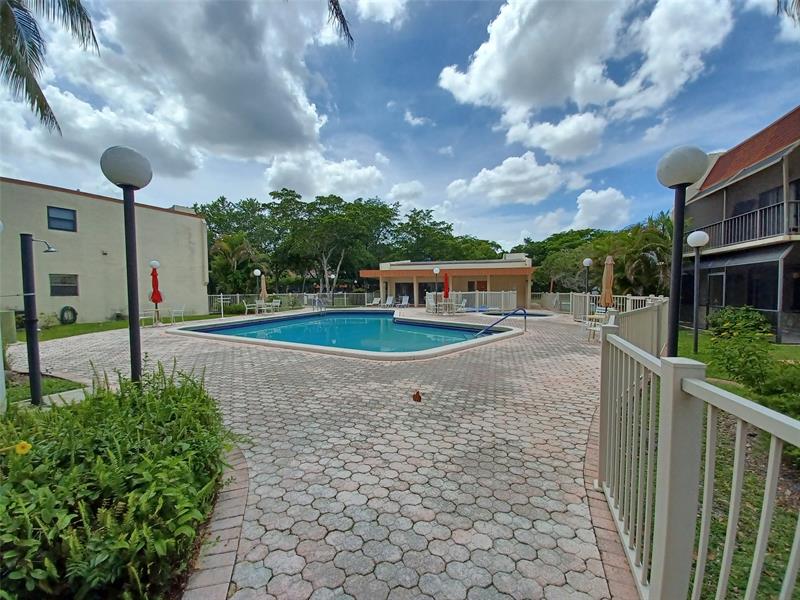 Image 14 of 14 For 301 Pine Island Rd  216