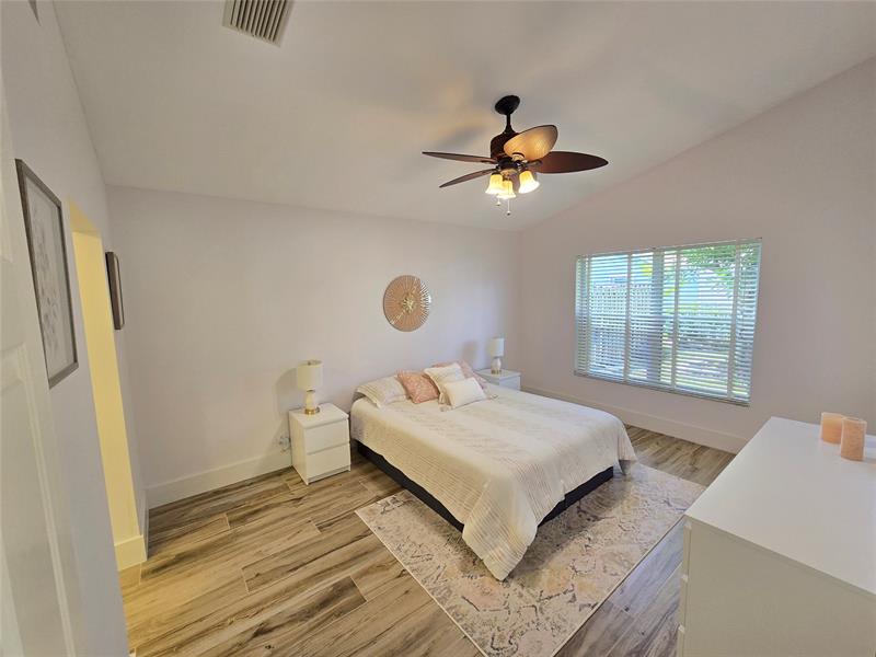 Image 11 of 26 For 14051 Fair Isle Drive