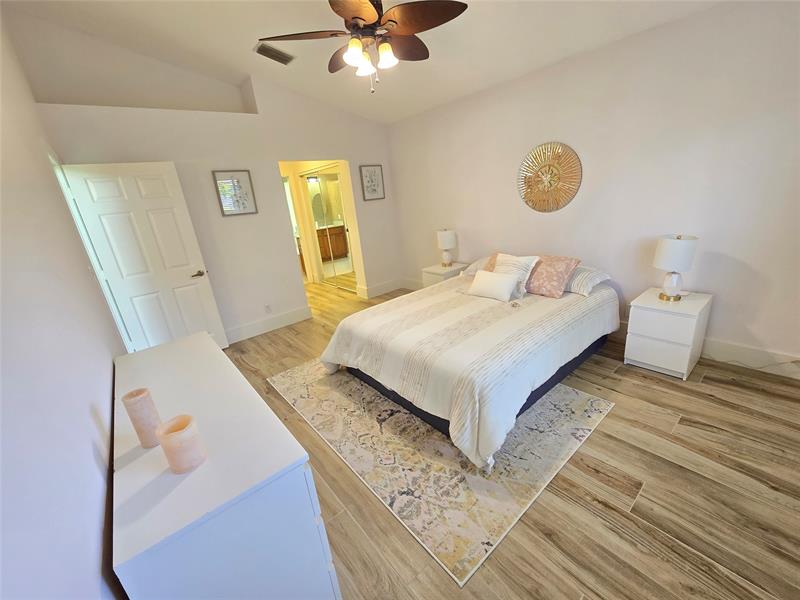 Image 12 of 26 For 14051 Fair Isle Drive