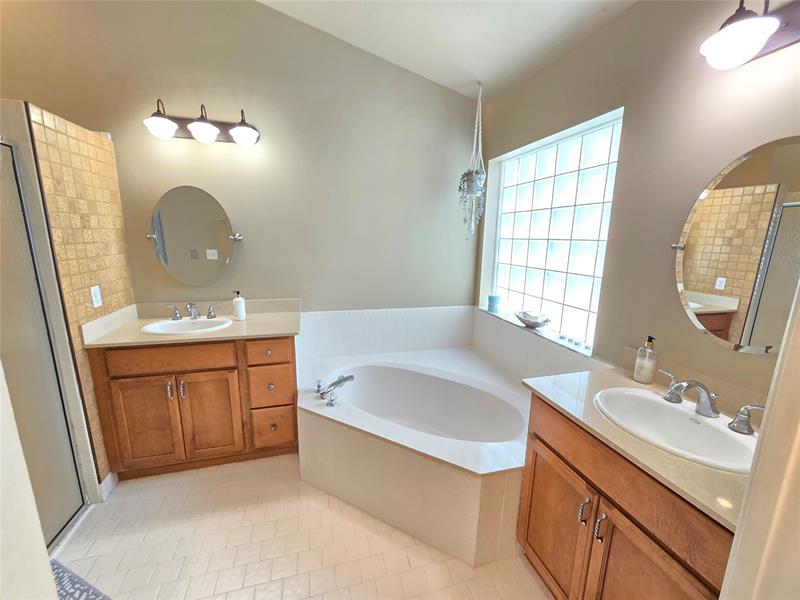 Image 14 of 26 For 14051 Fair Isle Drive