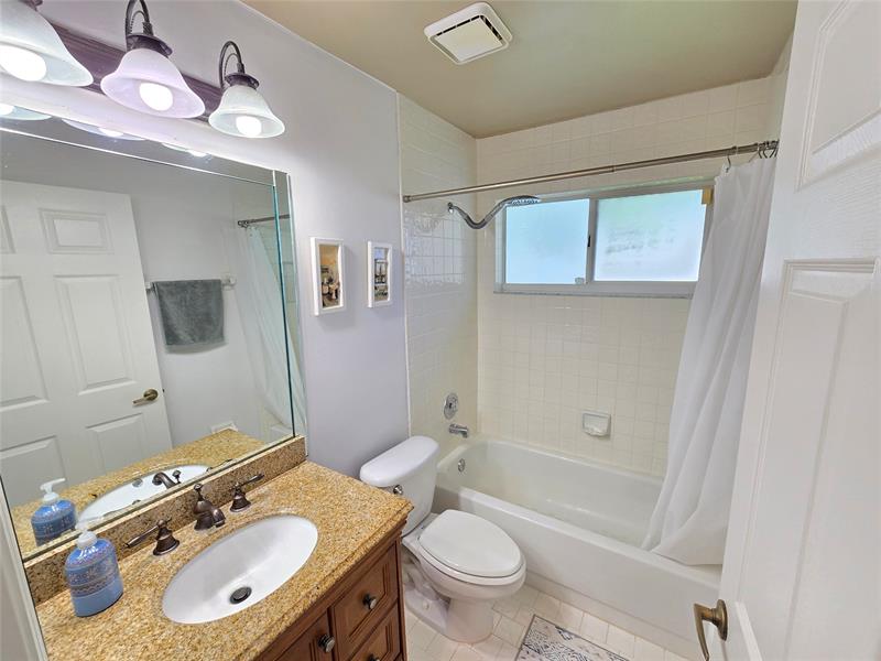 Image 18 of 26 For 14051 Fair Isle Drive