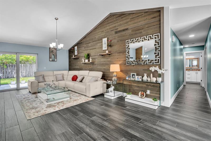 Image 17 of 53 For 8301 52nd St