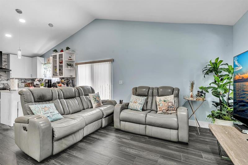 Image 23 of 53 For 8301 52nd St