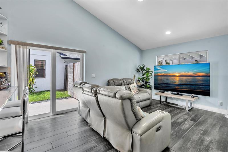 Image 24 of 53 For 8301 52nd St