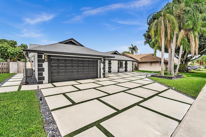 Image 3 of 53 For 8301 52nd St