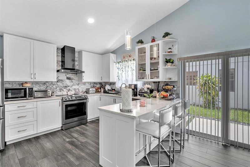 Image 6 of 53 For 8301 52nd St