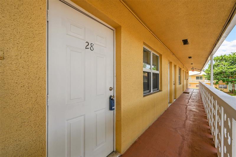 Image 7 of 27 For 2607 8th Ave  28